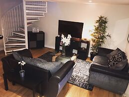 Granary Mews
