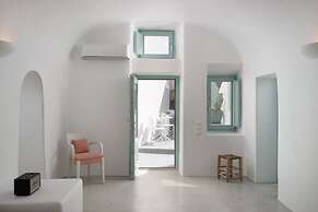 Valsamo Suites