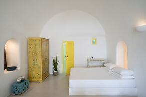 Valsamo Suites