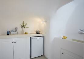 Valsamo Suites