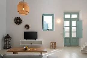 Valsamo Suites