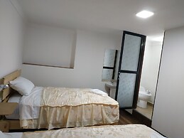 Anais y Nicolas Hostel
