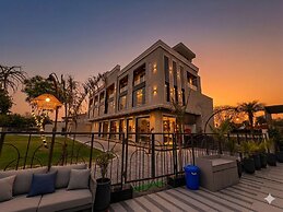 Hotel Palm Galaxy