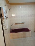 FullyWell Hotel
