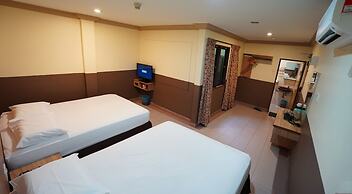 FullyWell Hotel