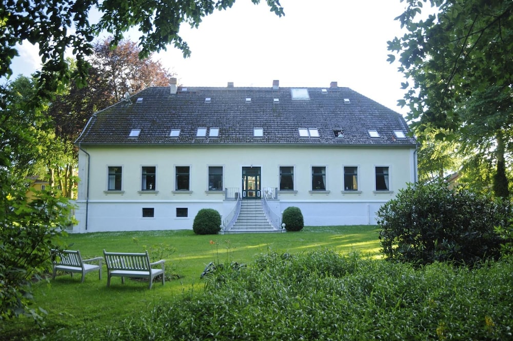 Hotel Pension Gutshaus Neu wendorf