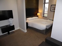 Hatfield Lodge
