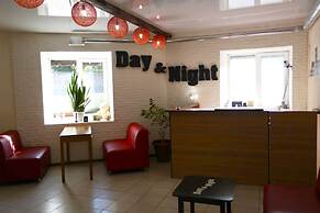 Day & Night - Hostel