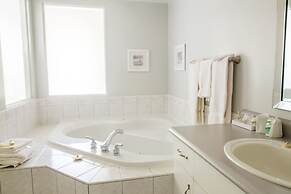 Kindred Spirits Inn & Cottages