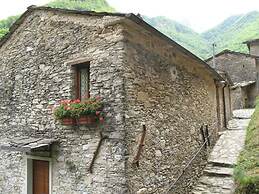 Antico Borgo Isola Santa