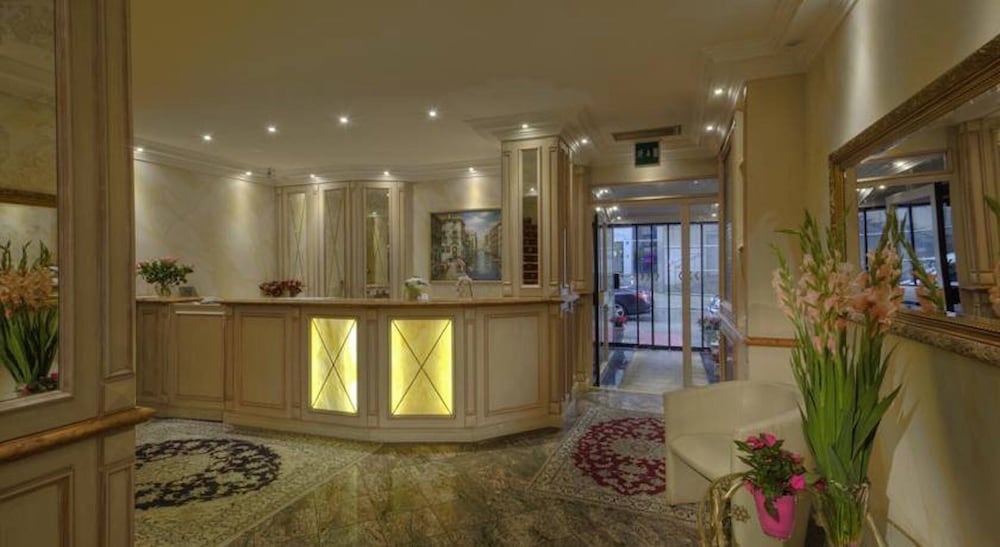 Hotel Condor