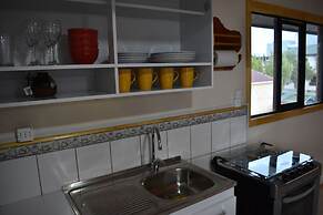 Cumbres Apart