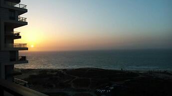 Luxury Apartment Best Location Beach View