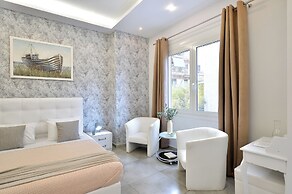 Alekos Apartments 2 Netflix, Self Check-In