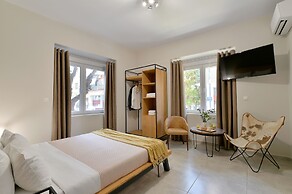 Alekos Apartments 2 Netflix, Self Check-In