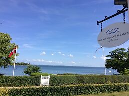 Troense B&B by the sea