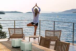 Beachfront Villa Poseidon with Heated Pool