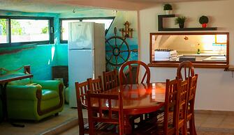 Izsla Suites