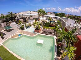 Izsla Suites