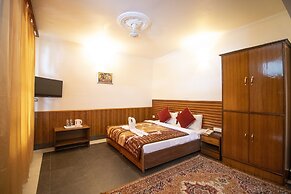 WOW STAYZ2 Hotel The Lodge
