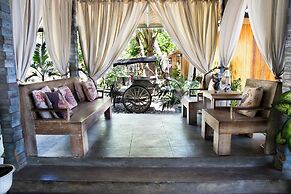Cemara Beachfront Suite