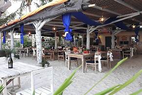 Cemara Beachfront Suite