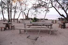 Cemara Beachfront Suite