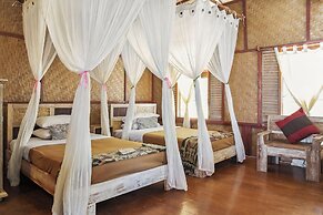 Cemara Beachfront Suite