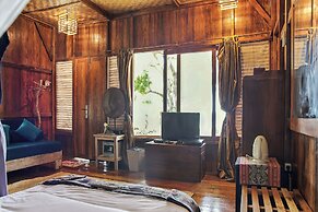 Cemara Beachfront Suite