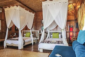 Cemara Beachfront Suite
