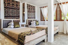 Cemara Beachfront Suite