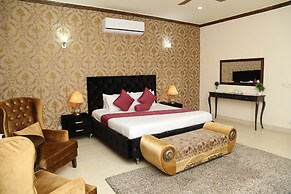 The Westin Suites Hotel