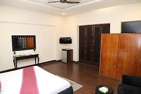 The Westin Suites Hotel