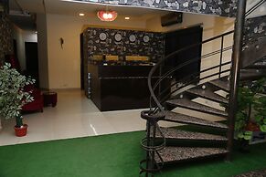 The Westin Suites Hotel