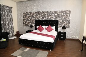 The Westin Suites Hotel
