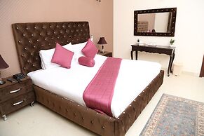 The Westin Suites Hotel