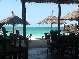 Bahari Pizza Restaurant and Bungalows