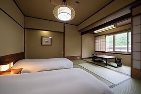 Okuhida Hot Spring Hirayukan