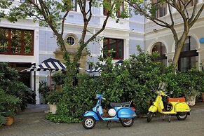 Labotessa Luxury Boutique Hotel
