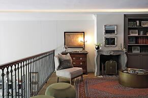 Labotessa Luxury Boutique Hotel