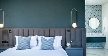 Labotessa Luxury Boutique Hotel