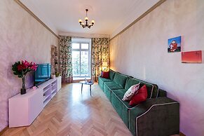 GM Apartment Serafimovicha 2-415
