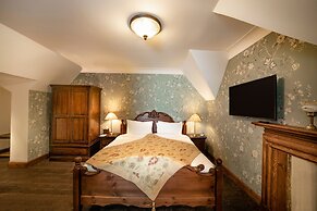 Rokeby Manor