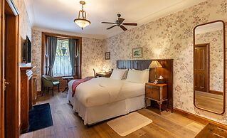 Rokeby Manor