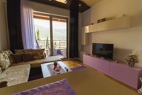 Luxury Harmonia Apartments