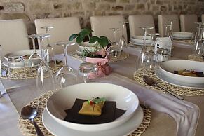Amico Country House