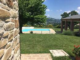 Amico Country House