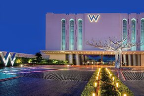 W Muscat