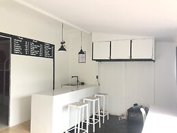 Cat's Hostel