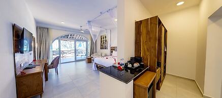 Coral Reef Beach Resort